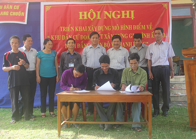 "Khu dân cư đoàn kết, xây dựng gia đình ấm no, bình đẳng, tiến bộ, hạnh phúc"