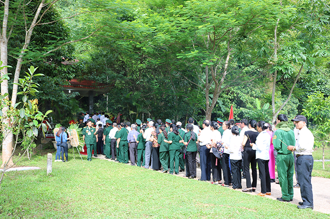 Trung thành, đoàn kết, gương mẫu, phát huy truyền thống, phẩm chất "Bộ đội Cụ Hồ"