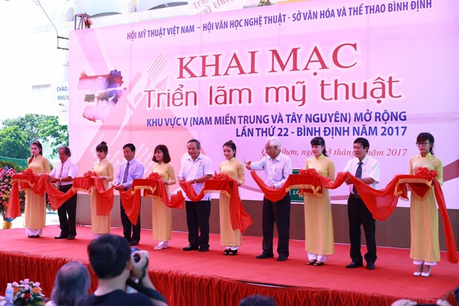 Họa sĩ Nguyễn Lương Sáng giành giải B tại Triển lãm Mỹ thuật khu vực Nam miền Trung-Tây Nguyên