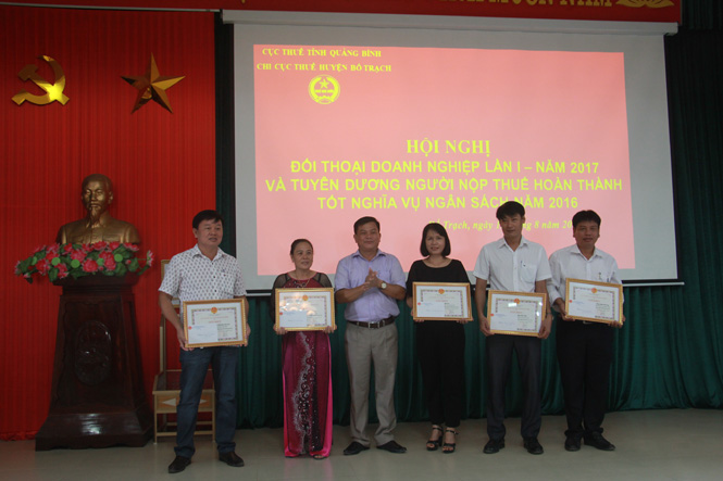 Chi cục Thuế huyện Bố Trạch tổ chức đối thoại với doanh nghiệp