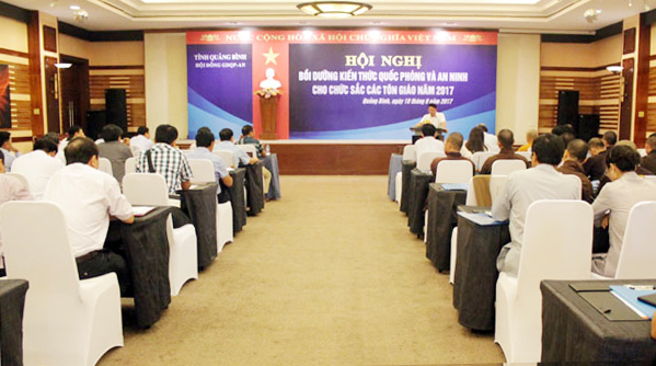 Bồi dưỡng kiến thức quốc phòng và an ninh cho chức sắc các tôn giáo