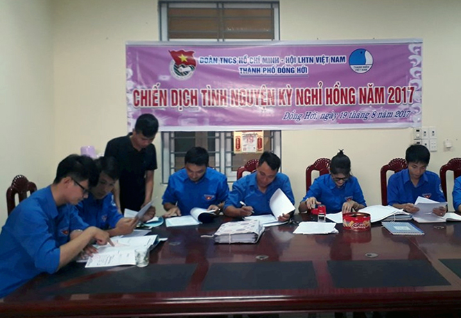 Phát động chiến dịch tình nguyện "Kỳ nghỉ hồng" năm 2017