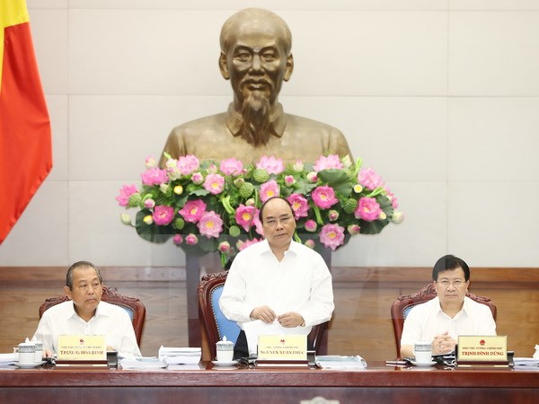 Thủ tướng chủ trì họp Chính phủ chuyên đề xây dựng pháp luật