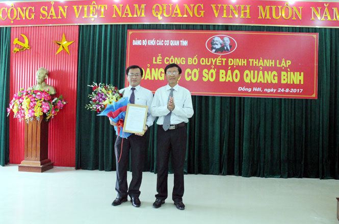 Thành lập Đảng bộ cơ sở Báo Quảng Bình