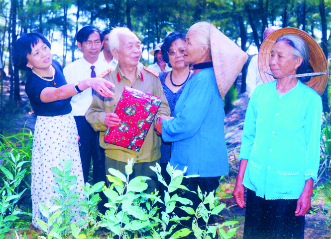 Sống mãi với lòng dân