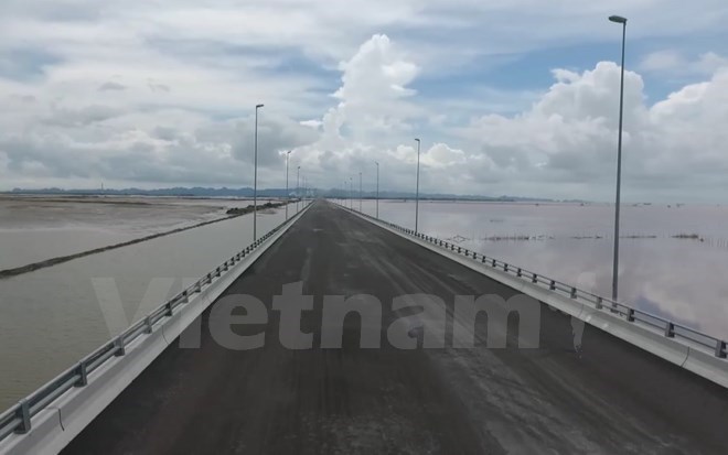 Cầu vượt biển dài nhất Việt Nam thông xe đúng dịp Quốc khánh