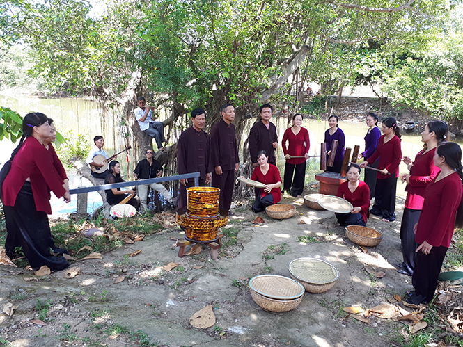 Thắm tình làn điệu hò khoan...