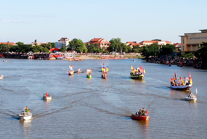 Bảo vệ an toàn lễ hội đua thuyền trên sông Kiến Giang