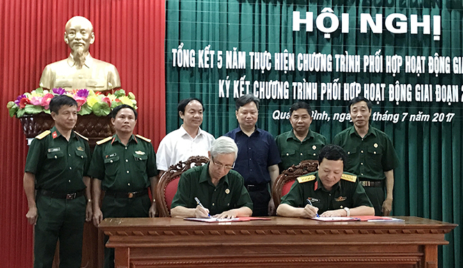 Chung tay xây dựng "thế trận lòng dân"