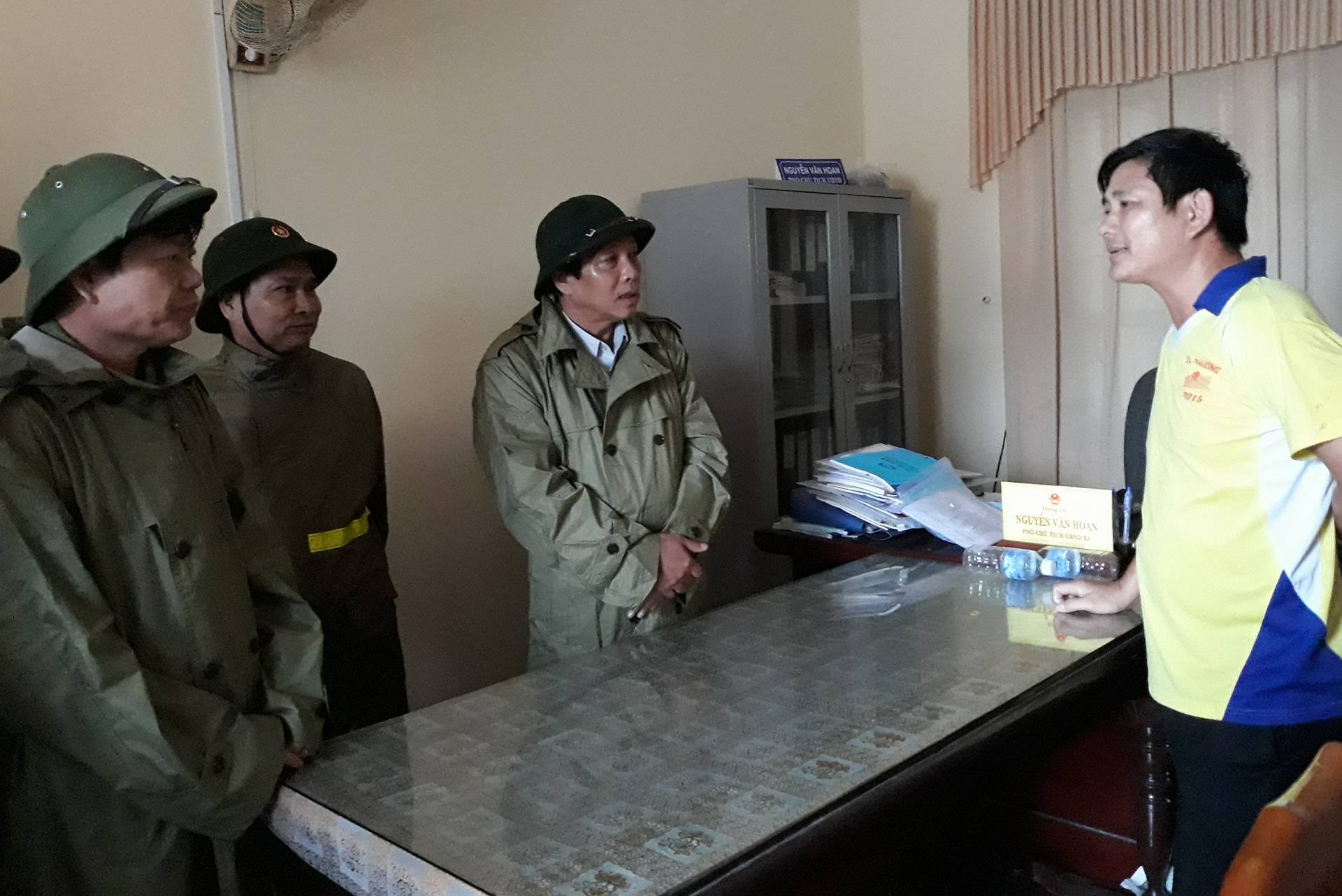 Đồng chí Bí thư Tỉnh ủy chỉ đạo công tác phòng chống bão số 10