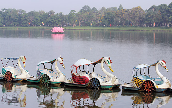 Ảo ảnh hồ thu