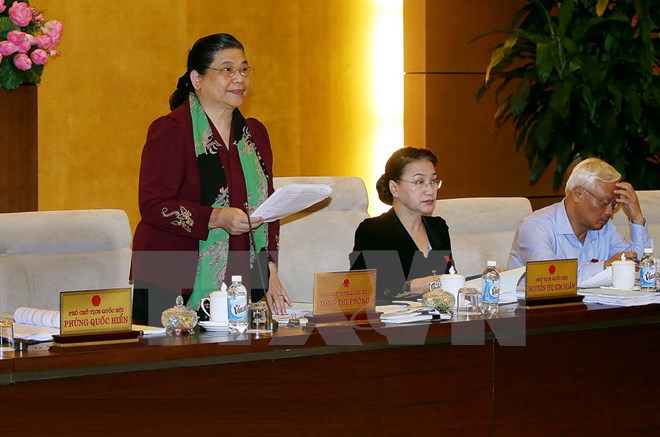 Tạo thuận lợi cho hoạt động vận chuyển người và hàng hóa qua biên giới