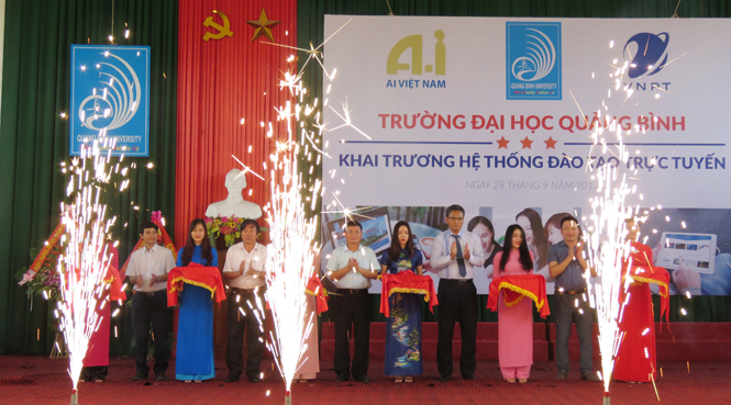 Trường đại học Quảng Bình khai trương hệ thống đào tạo trực tuyến