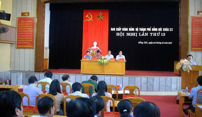 Thành ủy Đồng Hới: Tập trung rà soát tiến độ thực hiện các chương trình phát triển kinh tế-xã hội
