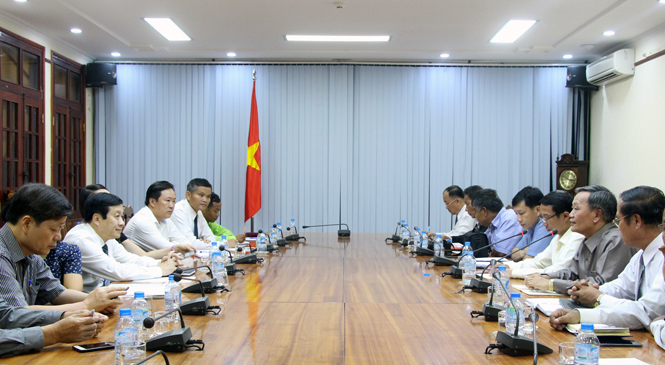 Lãnh đạo UBND tỉnh tiếp xã giao Đoàn công tác nước CHDCND Lào