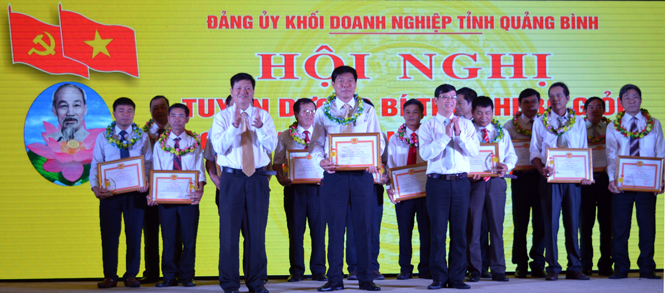 Đảng ủy Khối Doanh nghiệp tuyên dương bí thư chi bộ giỏi năm 2017