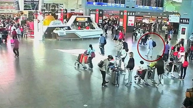 Cơ quan công tố Malaysia công bố video ông Kim Jong-nam bị tấn công