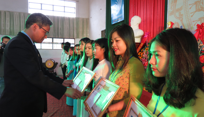 Trường đại học Quảng Bình: Khai giảng năm học 2017-2018