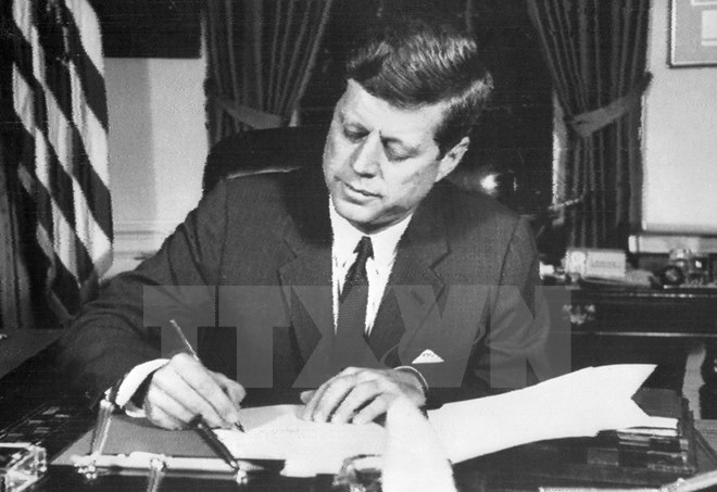 Tổng thống Mỹ chấp thuận công bố hết hồ sơ vụ ám sát J.F.Kennedy