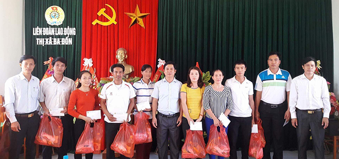 Bảo vệ quyền và lợi ích hợp pháp của người lao động