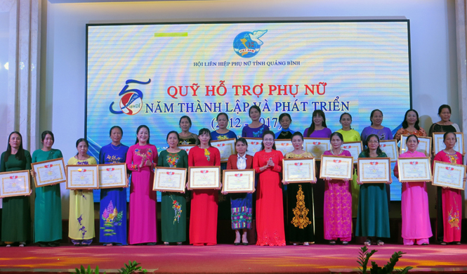Kỷ niệm 5 năm thành lập Quỹ hỗ trợ phụ nữ phát triển tỉnh Quảng Bình