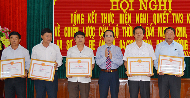Quảng Ninh: Đổi mới và nâng cao chất lượng công tác cán bộ