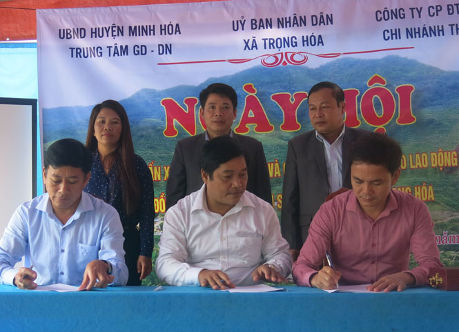 Ngày hội tư vấn xuất khẩu lao động và giới thiệu việc làm cho đồng bào dân tộc thiểu số