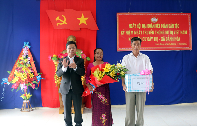 Đồng chí Trưởng ban Tuyên giáo Tỉnh uỷ dự "Ngày hội Đại đoàn kết toàn dân tộc"