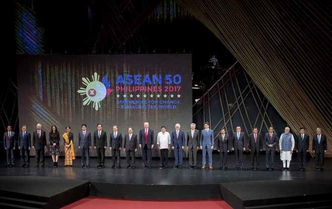 Thủ tướng tham dự Khai mạc Hội nghị cấp cao ASEAN lần thứ 31