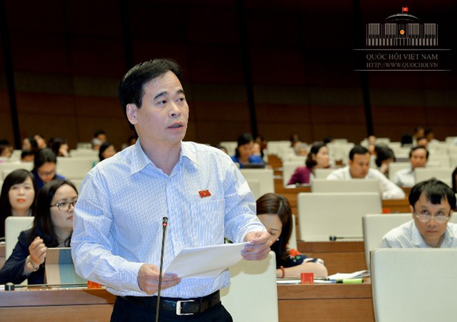 Tham gia nhiều ý kiến thảo luận