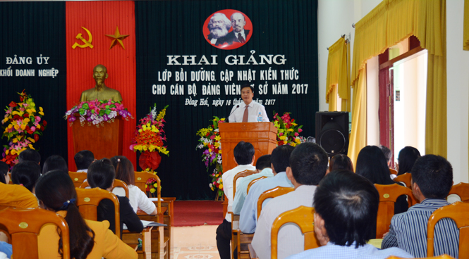 Đảng ủy Khối Doanh nghiệp: Bồi dưỡng, cập nhật kiến thức cho cán bộ, đảng viên