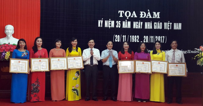 TP. Đồng Hới tổ chức tọa đàm kỷ niệm Ngày Nhà giáo Việt Nam