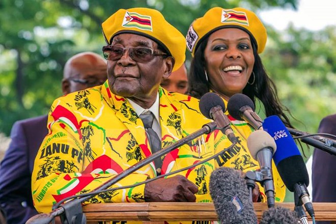 Tổng thống Zimbabwe tuyệt thực để gây sức ép với quân đội