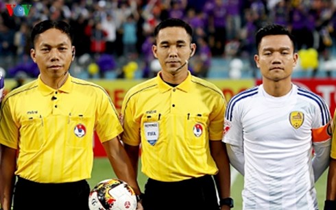 Thể thao 24h: Trọng tài cầm còi trận Hà Nội FC - Quảng Nam bị bắt