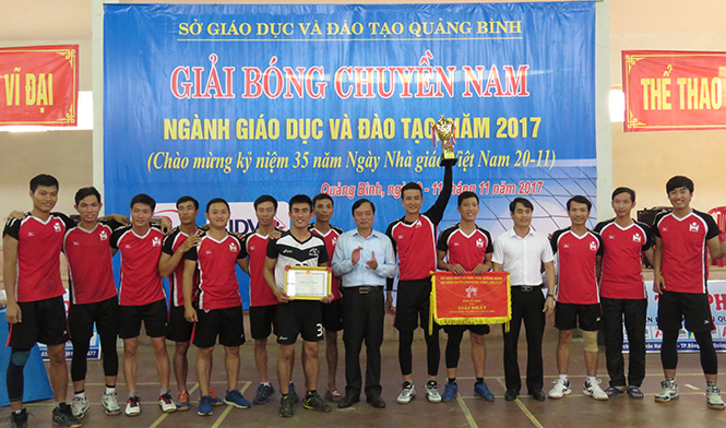 Vì quyền, lợi ích của đoàn viên và người lao động