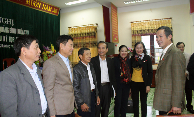 Đại biểu Quốc hội tiếp xúc cử tri tại huyện Bố Trạch