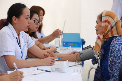 Thay đổi cách tính lương hưu từ 1-1-2018: Nhiều người xin nghỉ hưu non