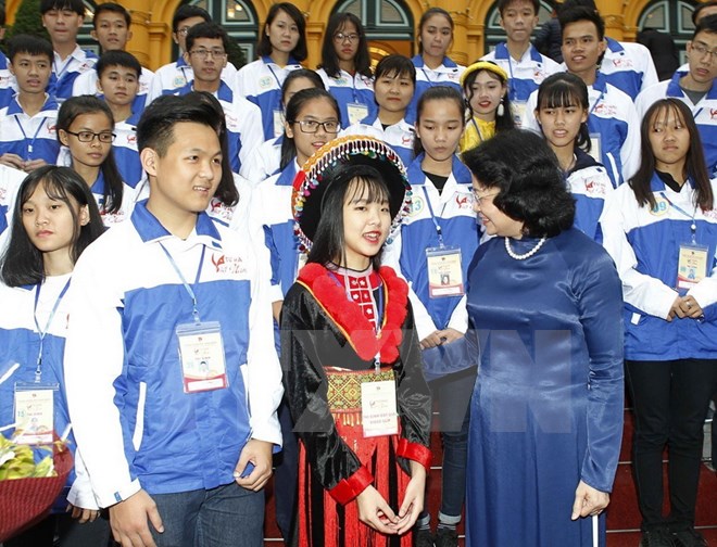 Gặp mặt thí sinh tham gia vòng chung kết cuộc thi 'Tự hào Việt Nam'