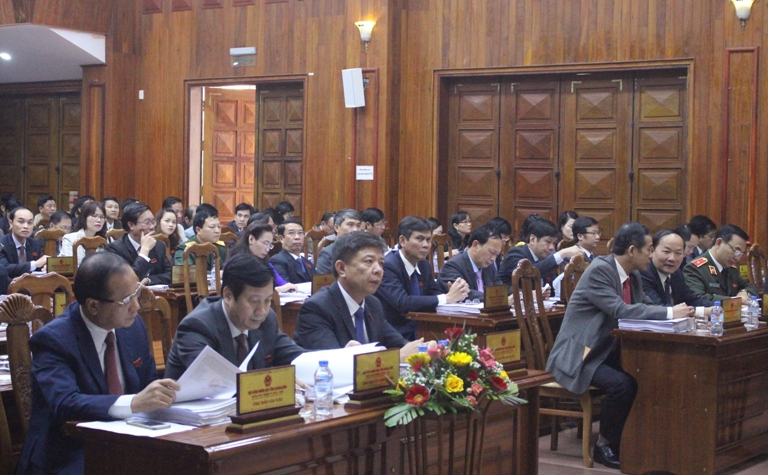 Có 27 báo cáo, tờ trình được trình bày tại phiên họp