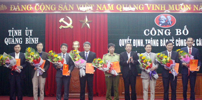 Thường trực Tỉnh ủy: Công bố các quyết định, thông báo về công tác cán bộ