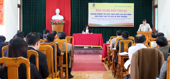 Đối thoại "Doanh nghiệp với việc thực hiện các quy định của pháp luật về bảo vệ môi trường"