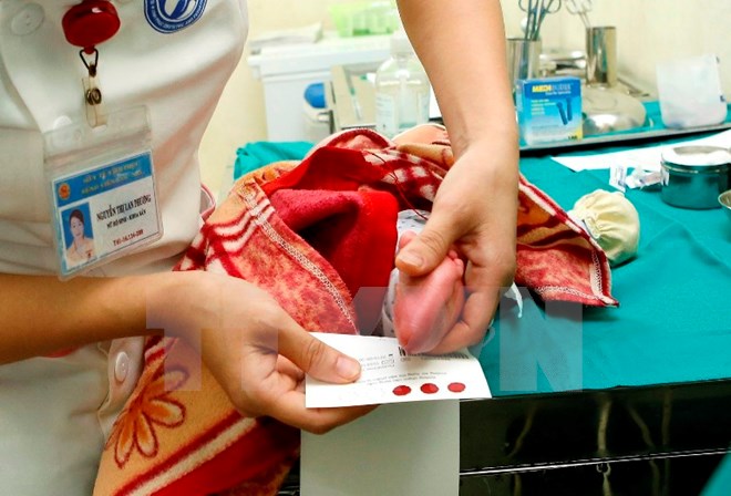 Đề xuất chính sách hỗ trợ người mắc bệnh suy giảm miễn dịch