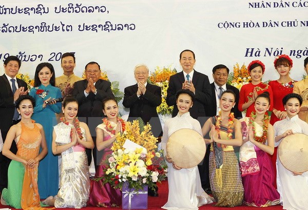 Gìn giữ, phát huy mối quan hệ hiếm có Việt-Lào mãi mãi vững bền