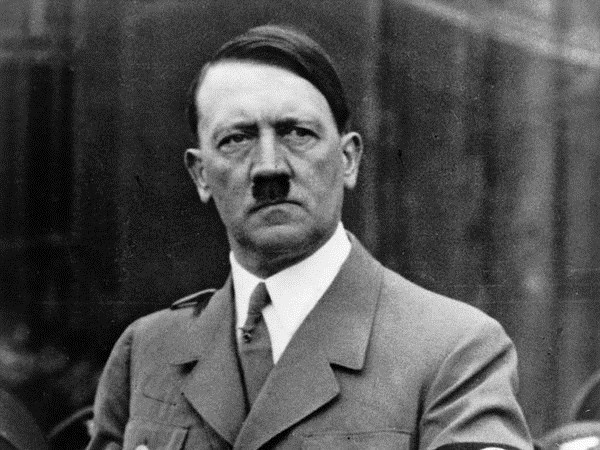 Tiết lộ về những phút cuối đời của trùm phátxít Adolf Hitler