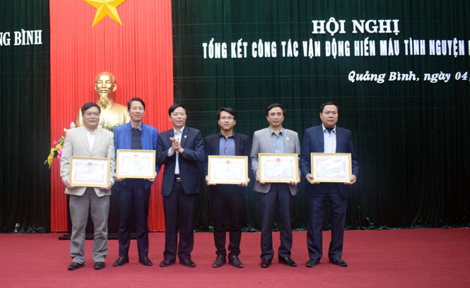 Năm 2017, toàn tỉnh tổ chức 30 đợt hiến máu