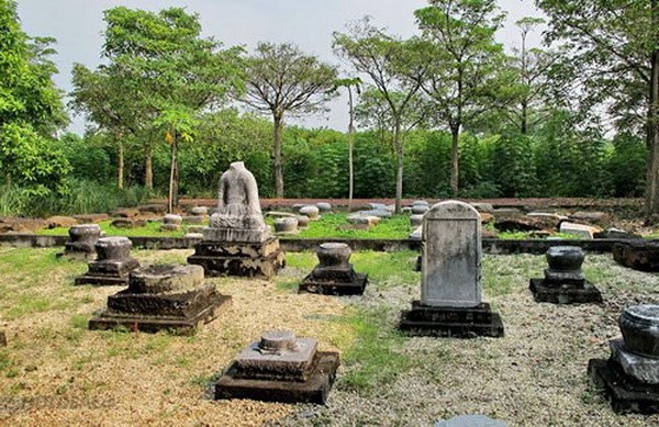 Khai quật mộ cổ tại Khu di tích quốc gia đặc biệt nhà Trần