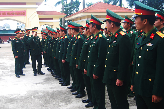 Thượng tướng Nguyễn Trọng Nghĩa kiểm tra công tác sẵn sàng chiến đấu tại Bộ CHQS tỉnh