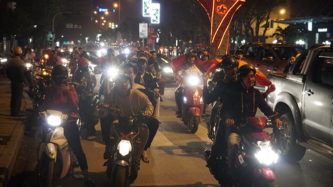 Tự hào hai tiếng Việt Nam
