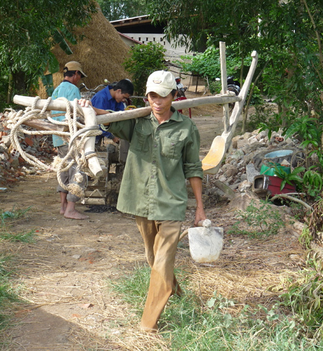 Quay về rạ rơm