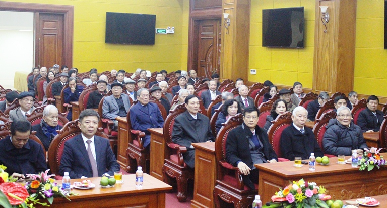 Ban Thường vụ Tỉnh ủy gặp mặt các đồng chí nguyên cán bộ chủ chốt của tỉnh